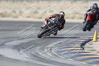 media/Dec-01-2025-Moto Forza (Mon) [[2daa91e15f]]/1-Advanced Group/Session 2 Turn 11 Backside/